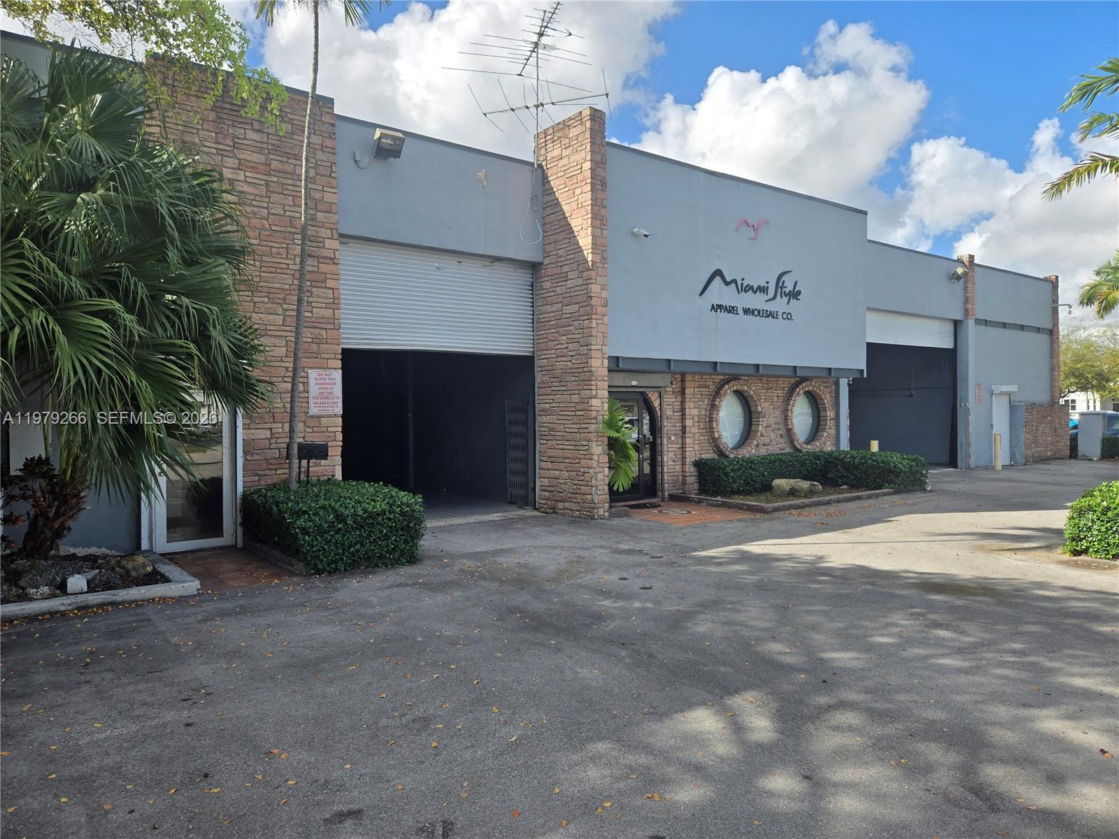 7480 NW 52nd St, Miami FL 33166
