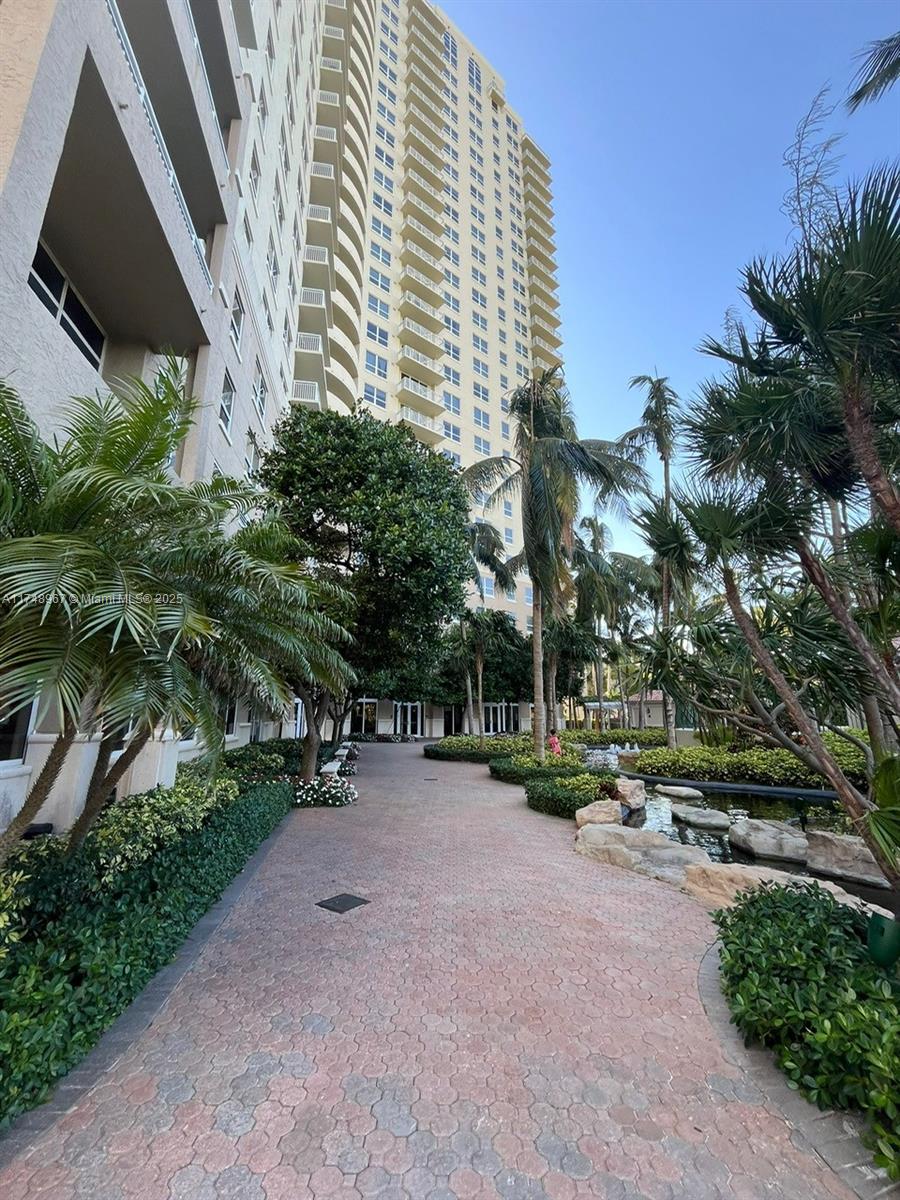 19501 W country club dr # 1708, Aventura FL 33180