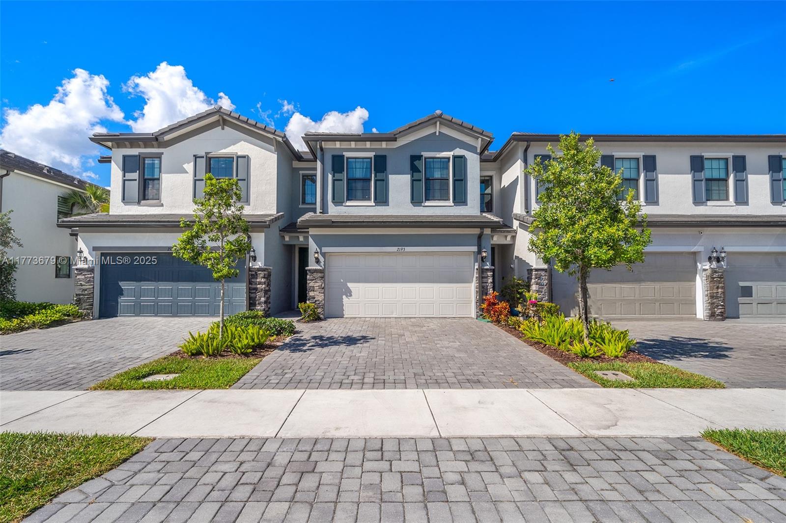2193 Appleton Circle, Oakland Park FL 33309
