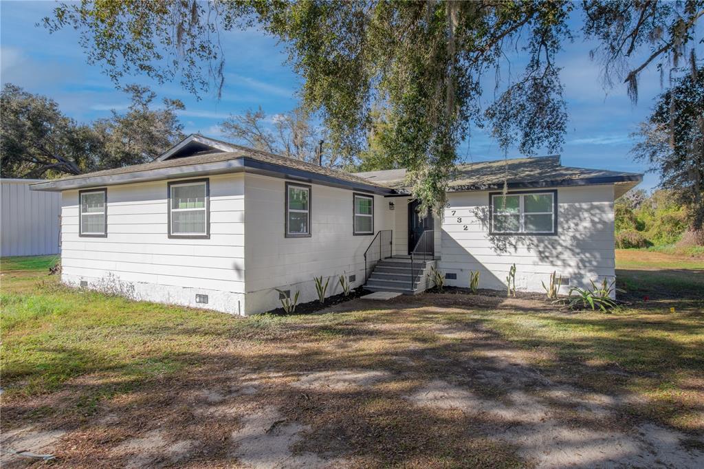 2732 WESTSIDE DRIVE