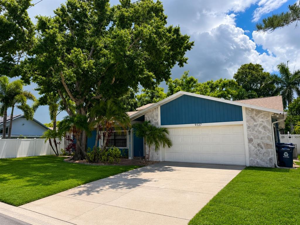 9737 135TH STREET, SEMINOLE, FL — photo 3 of 30