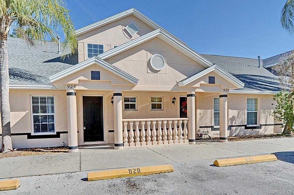 929 N REMBRANDT WAY UNIT 103