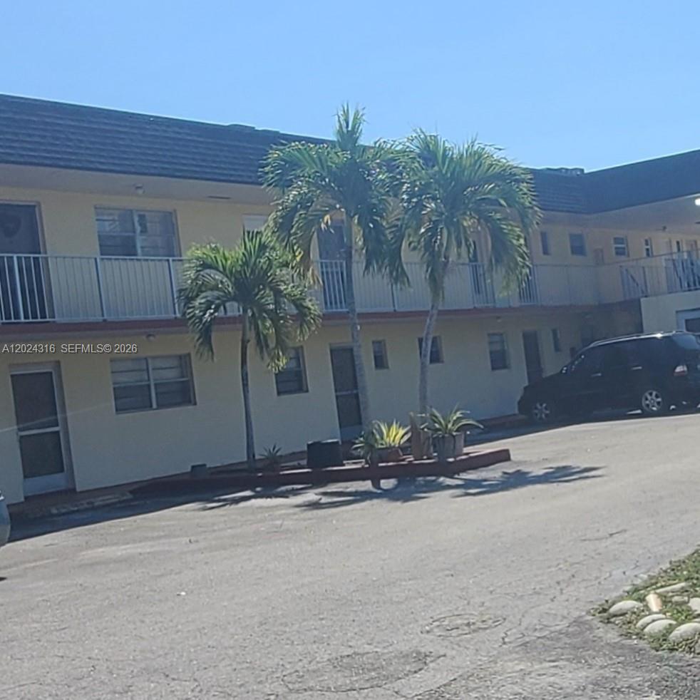 19305 NE 2nd Ave # 2323, Miami FL 33179