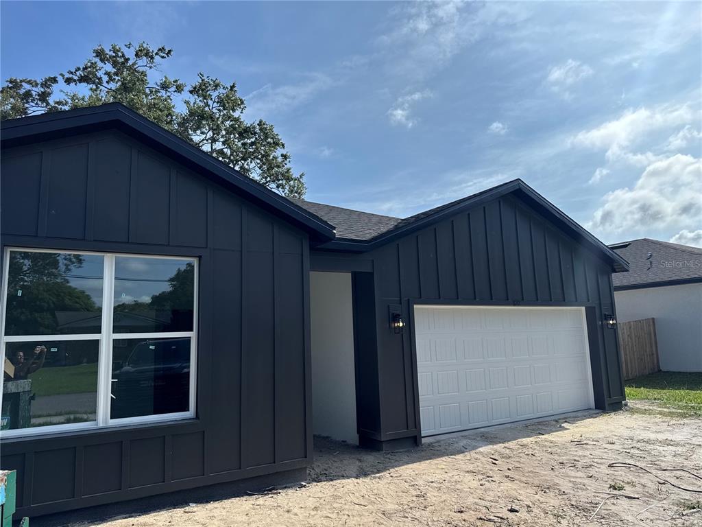 822 W 24TH STREET