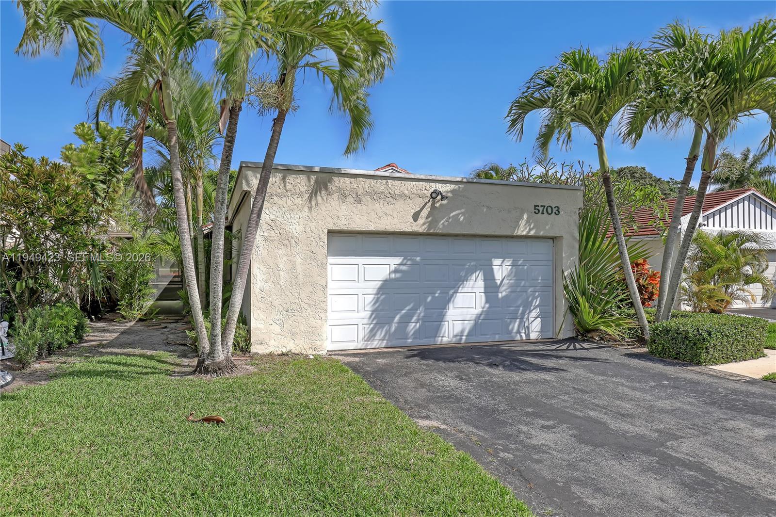 5703 Ainsley Ct, Boynton Beach FL 33437
