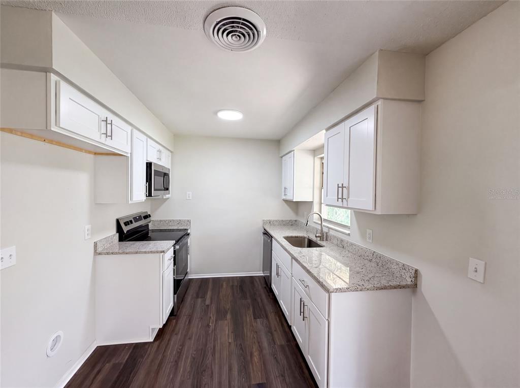 855 MURDOCK BOULEVARD, ORLANDO, FL — photo 2 of 27