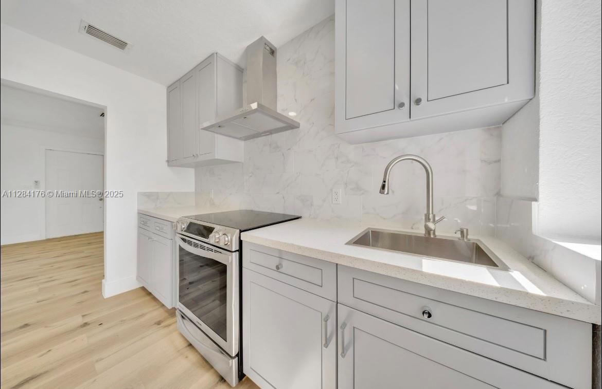 782 E 37th St, Hialeah FL 33013, HIALEAH, FL — photo 4 of 30