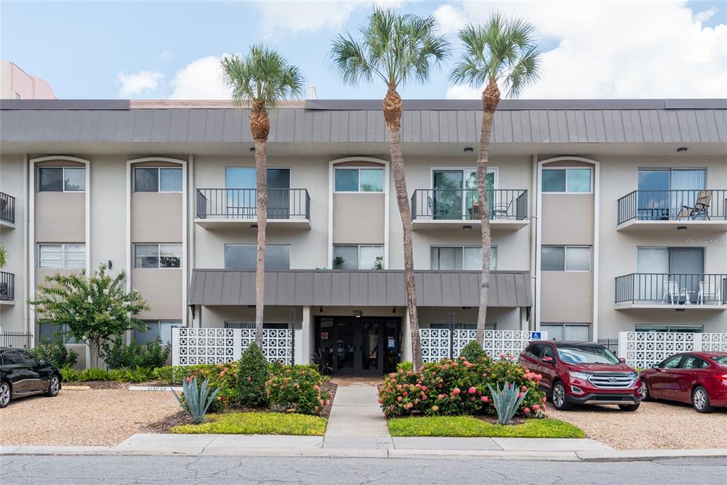4607 W FIG STREET UNIT 208