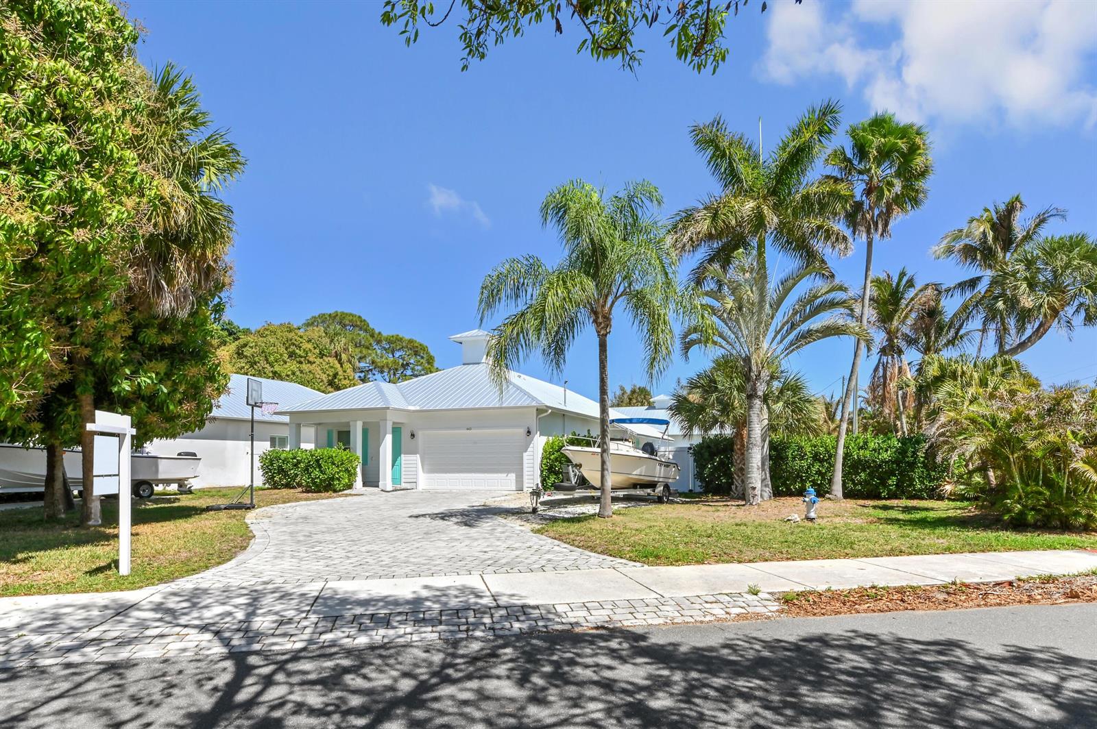 443 SE Dolphin Drive, Stuart FL 34996