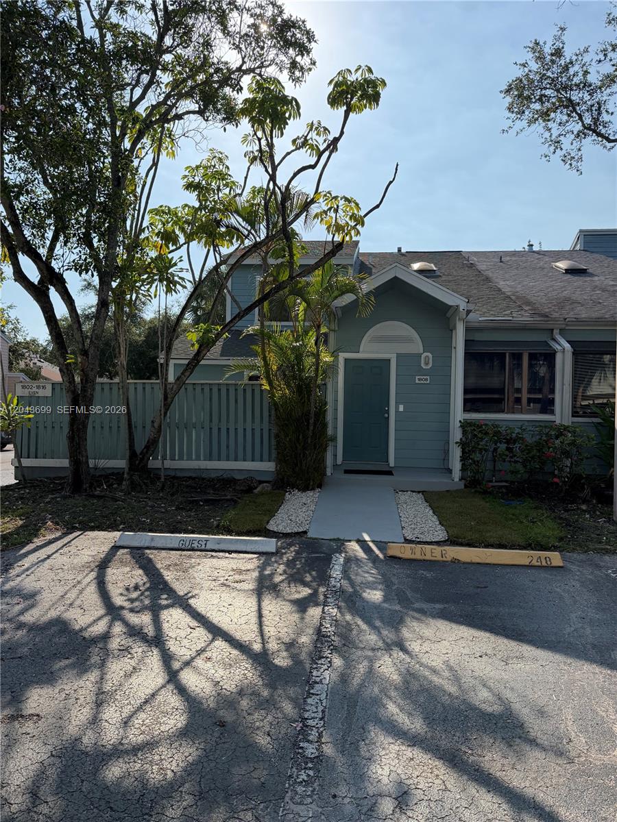1808 Runners Way # 1808, North Lauderdale FL 33068