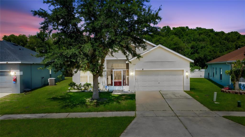 907 HACIENDA CIRCLE