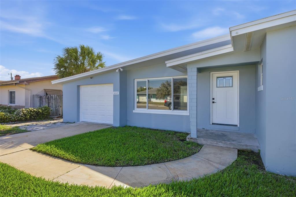 440 89TH AVENUE, ST PETE BEACH, FL — photo 4 of 30