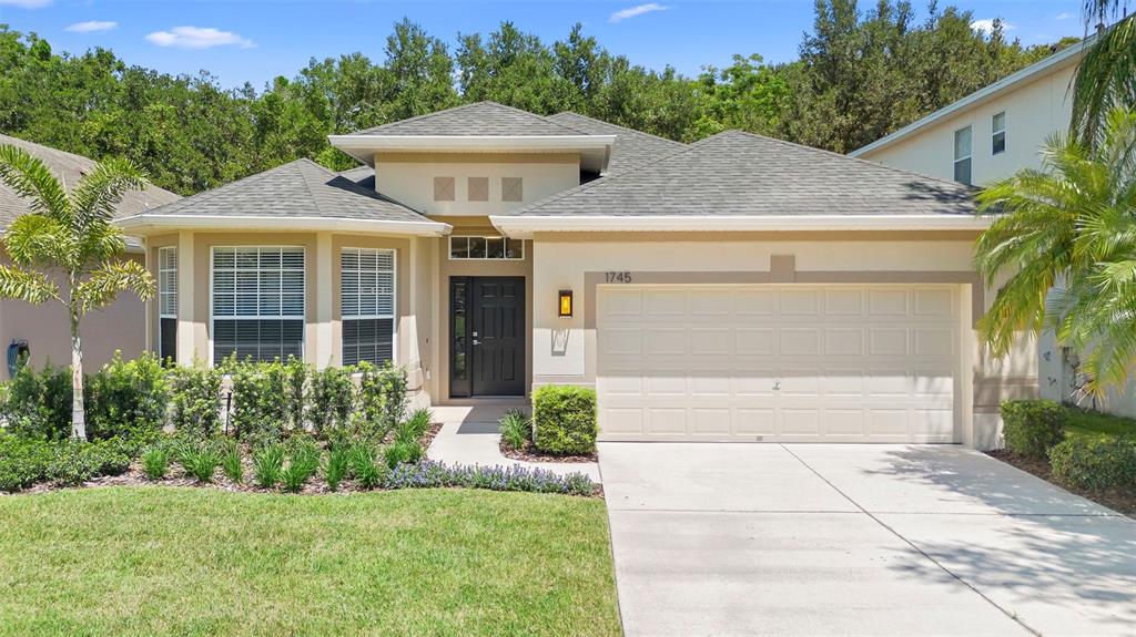 1745 LAKELET LOOP