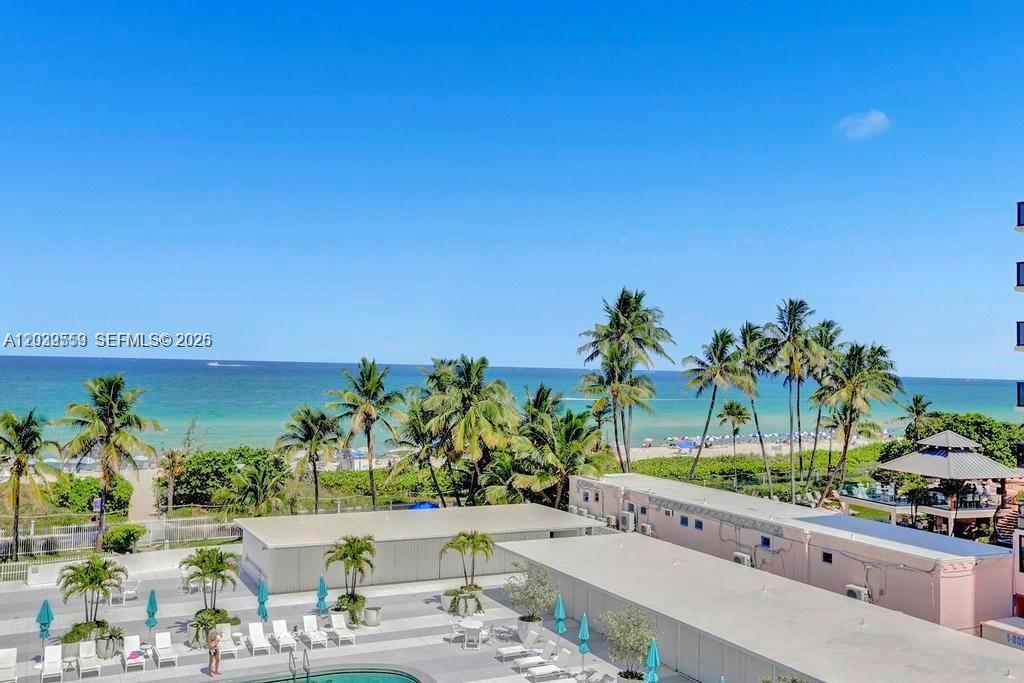 5255 Collins Ave, Miami Beach FL 33140