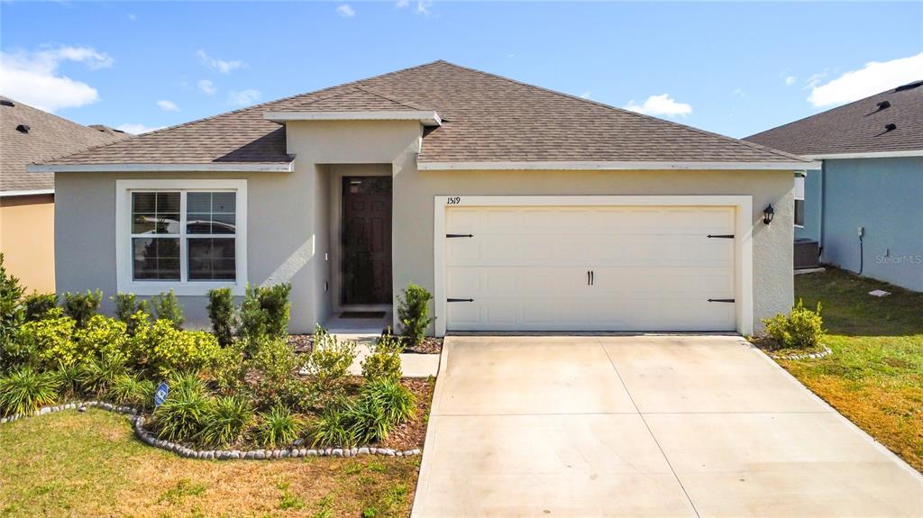 1519 WAX MYRTLE WAY