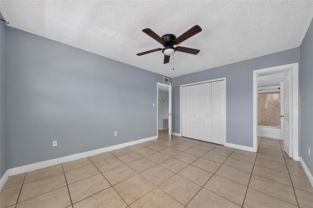 803 SKY LAKE CIRCLE UNIT D, ORLANDO, FL — photo 3 of 19