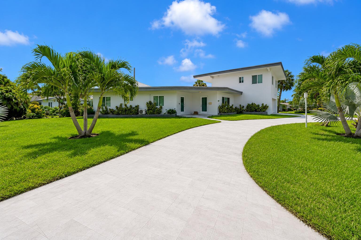 2812 NE 27th Street, Lighthouse Point FL 33064
