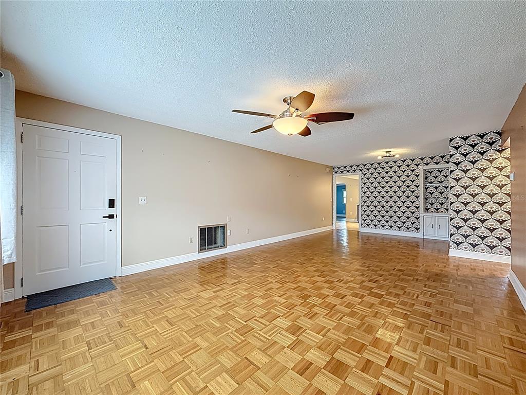 403 MINDY DRIVE, LARGO, FL — photo 5 of 30