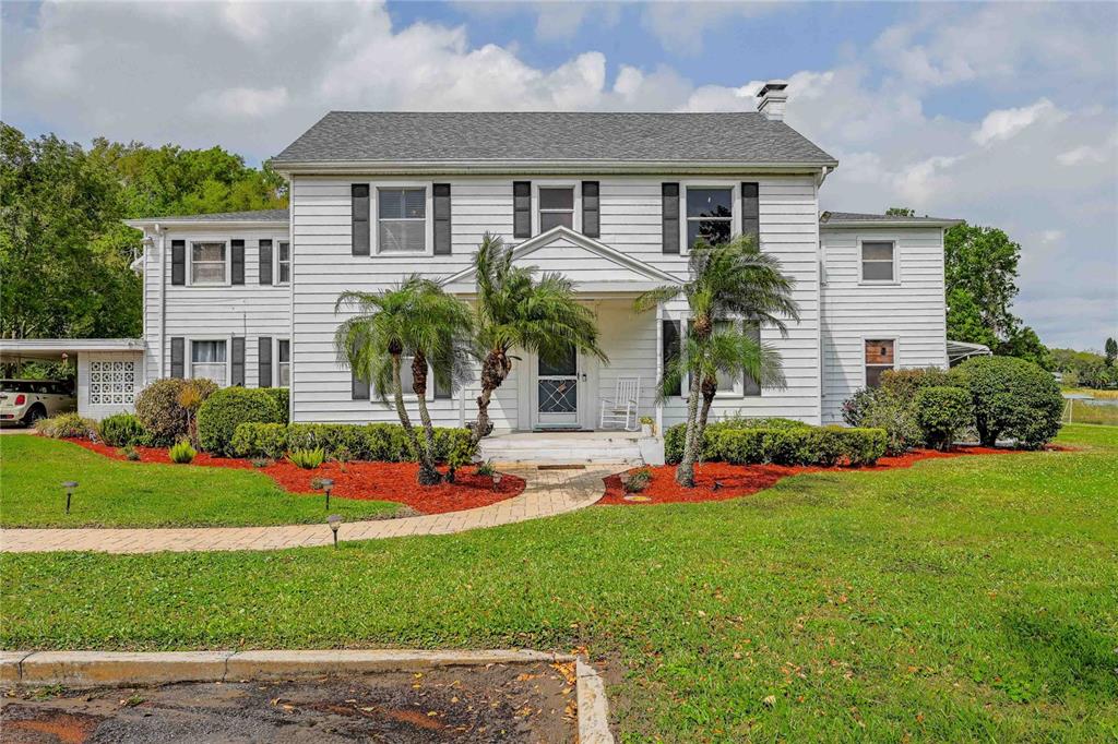112 E GRAHAM PARK DRIVE