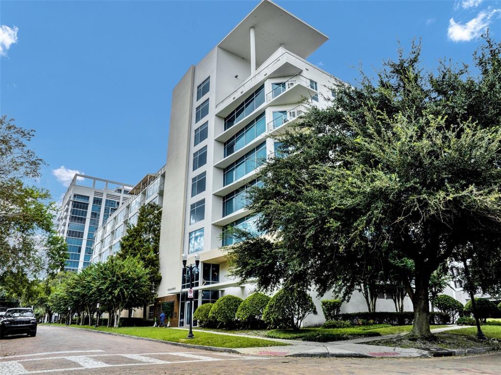 525 E JACKSON STREET UNIT 301