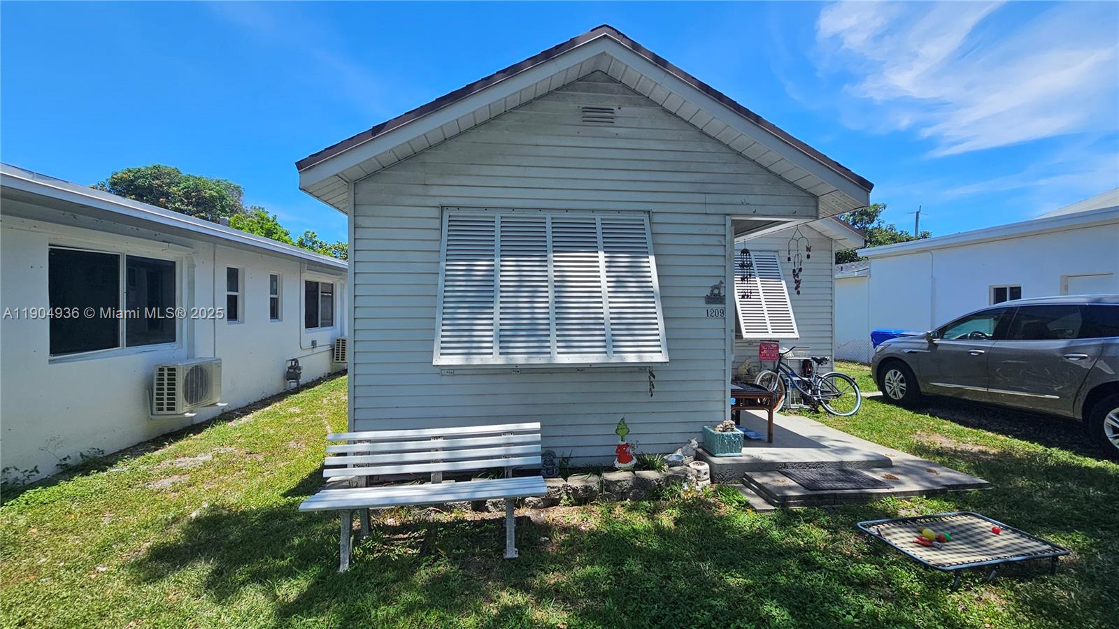1209 N 17th Ct, Hollywood FL 33020