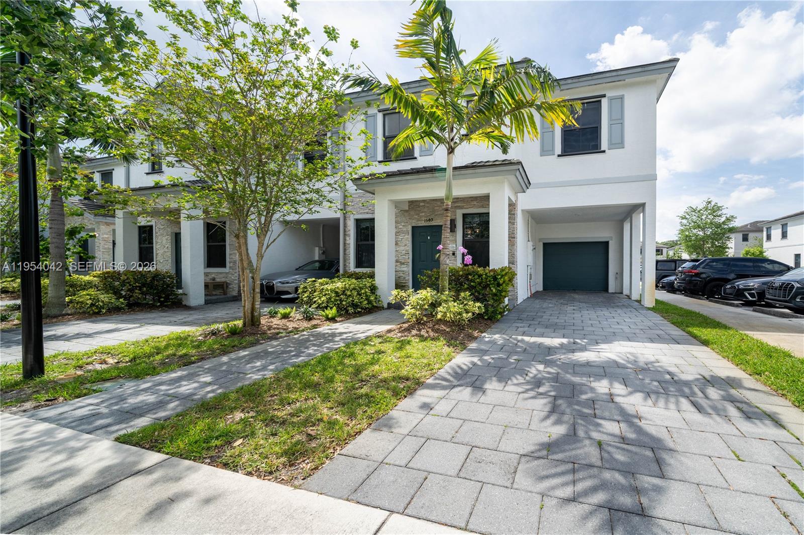1540 SW 28th St, Fort Lauderdale FL 33315