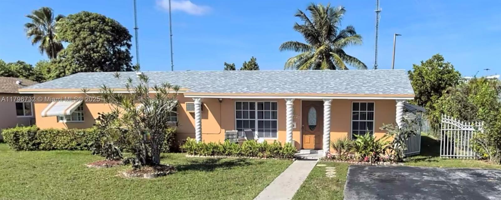 21270 NW Miami Ct, Miami Gardens FL 33169