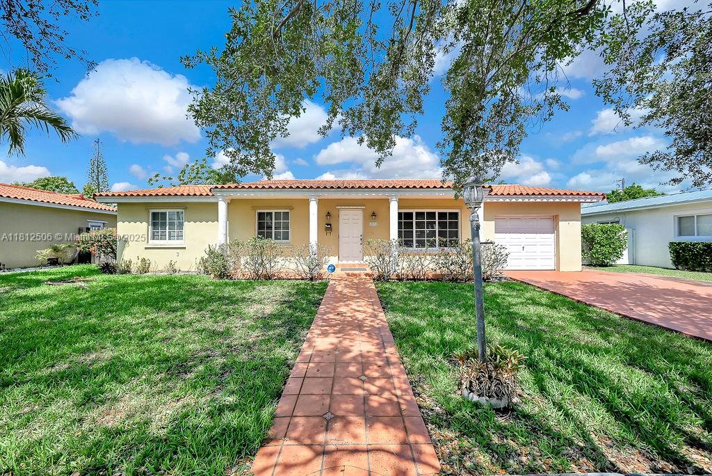 2032 SW 97th Ct, Miami FL 33165