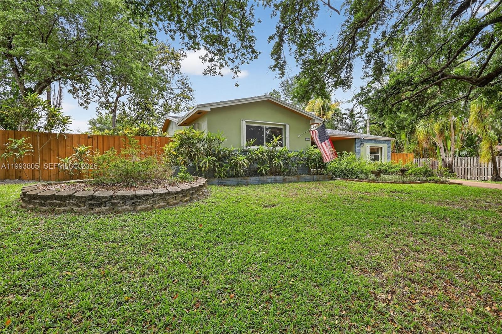 2006 N 38th Ave, Hollywood FL 33021