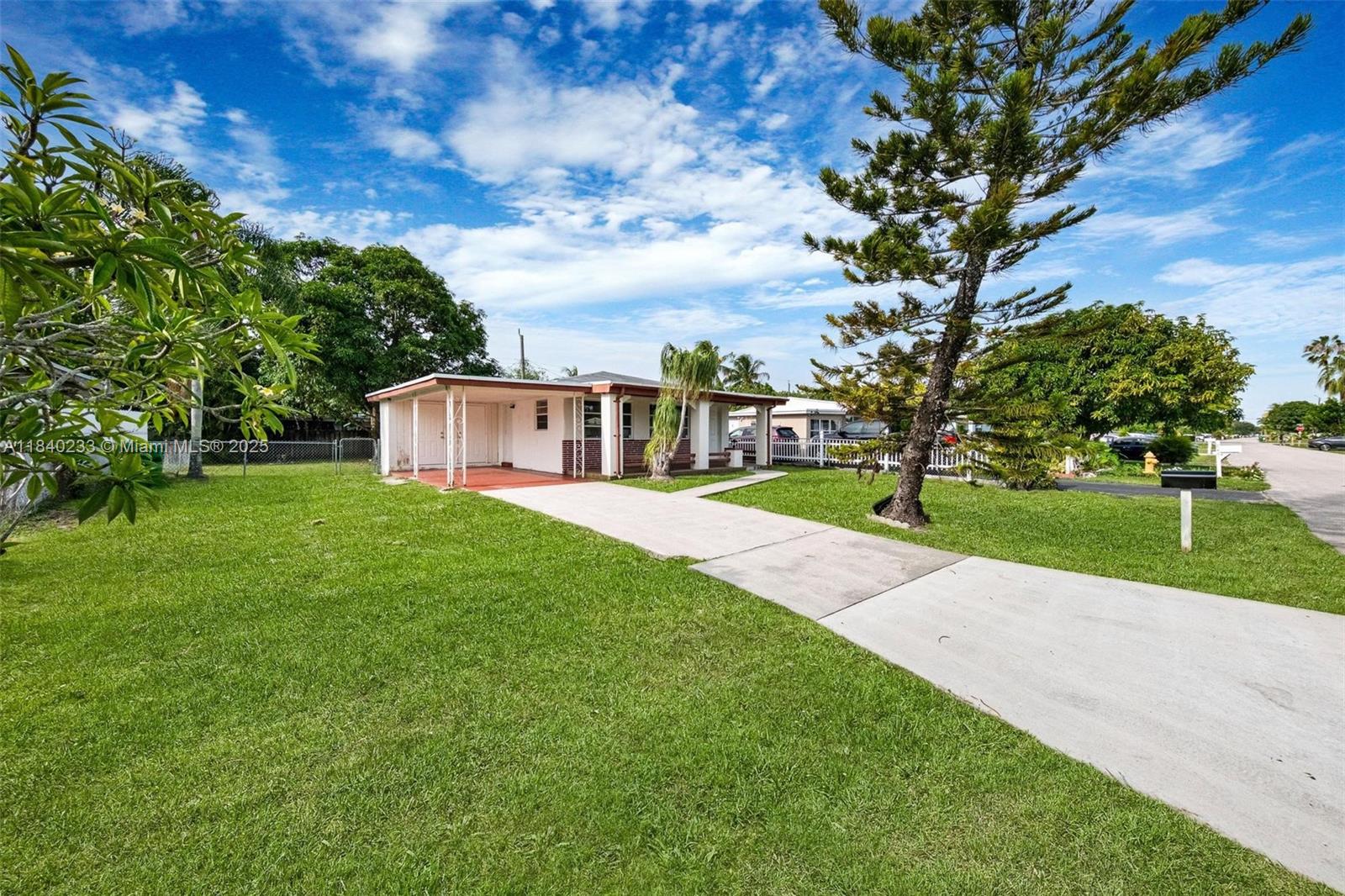 6425 SW 21st St, Miramar FL 33023