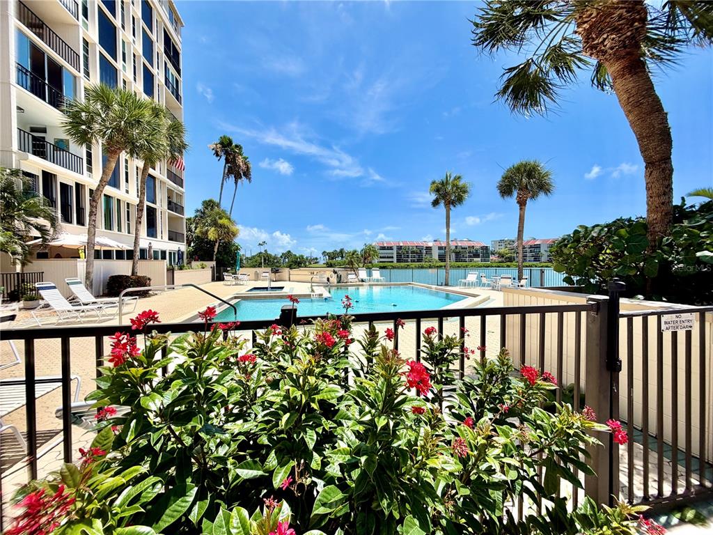 7400 SUN ISLAND DRIVE S UNIT 111