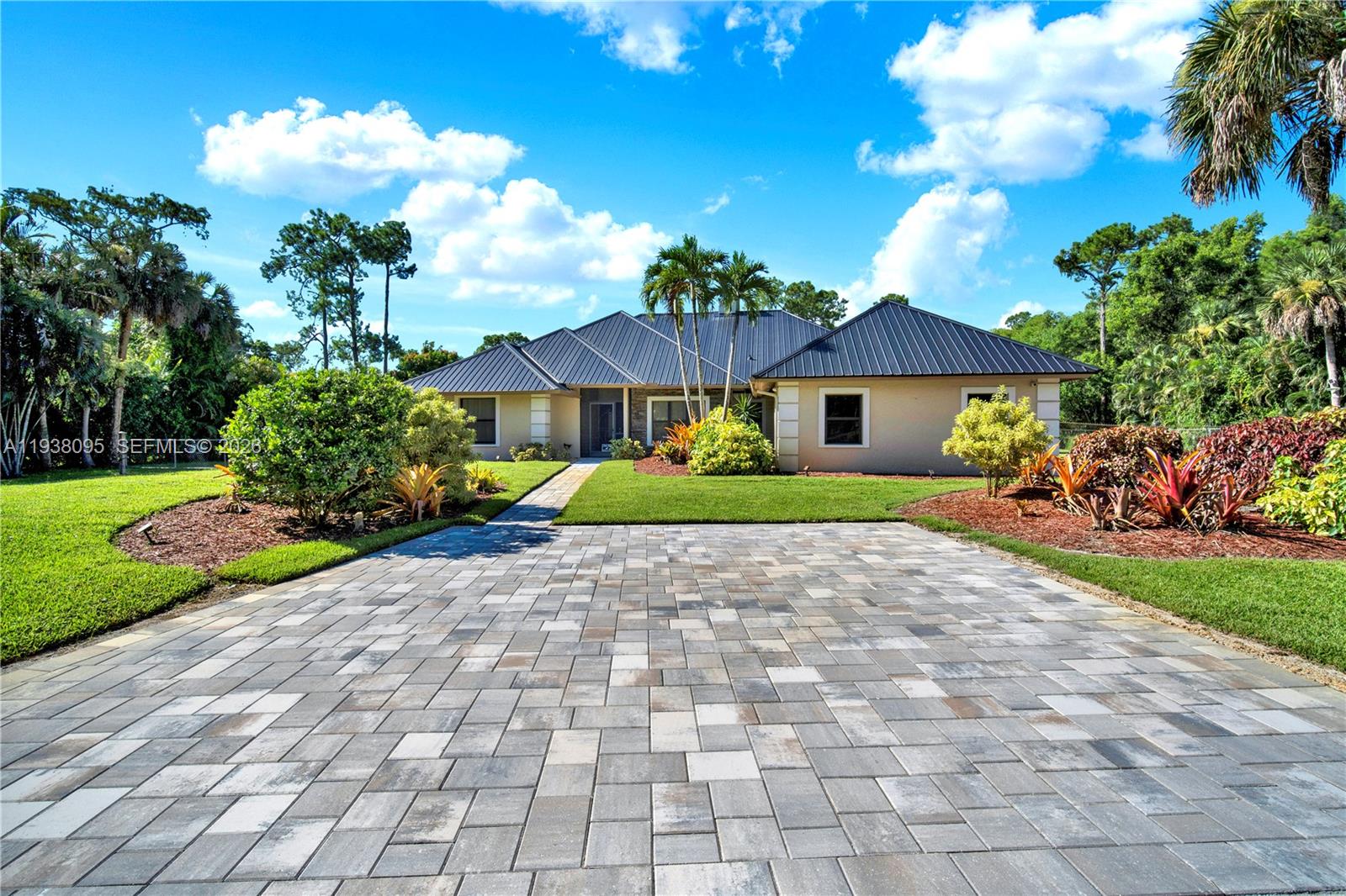 5980 Painted Leaf Ln, Naples FL 34116