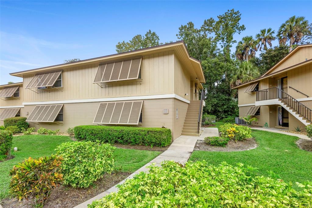 130 JASMINE WOODS COURT UNIT 4B