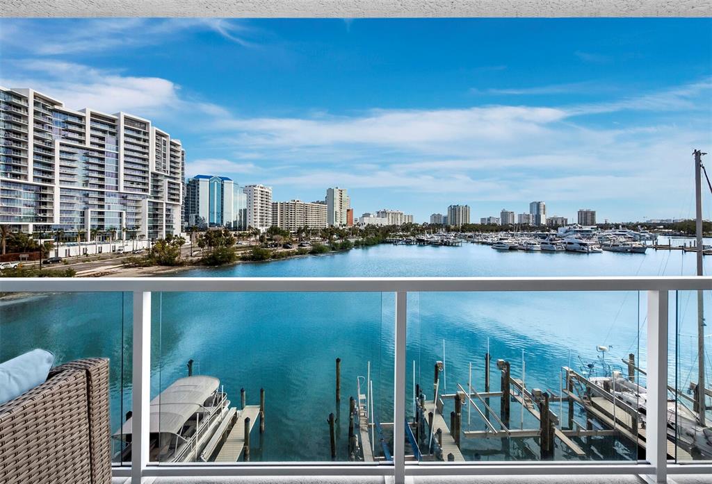 650 GOLDEN GATE POINT UNIT 401, SARASOTA, FL — photo 2 of 30