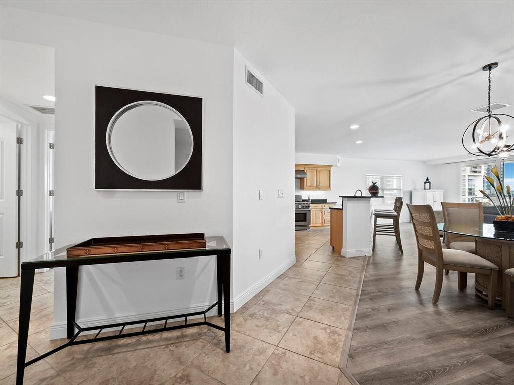 650 GOLDEN GATE POINT UNIT 401, SARASOTA, FL — photo 4 of 30