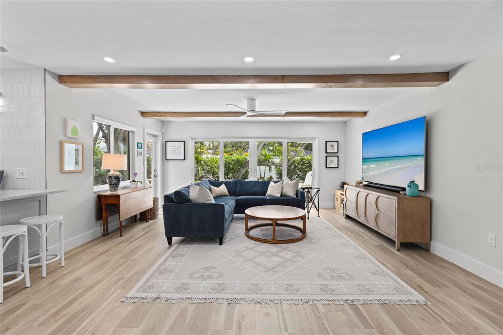 801 EDGEMERE LANE, SARASOTA, FL — photo 5 of 30