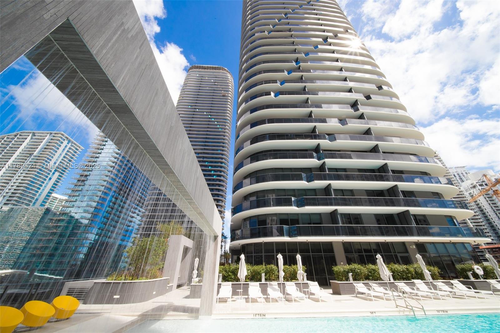 55 SW 9th St # 2509, Miami FL 33130