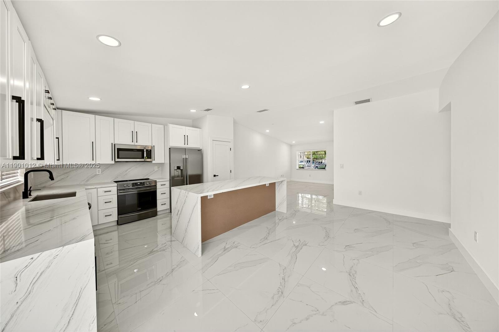 5913 SW 112th Ter, Cooper City FL 33330