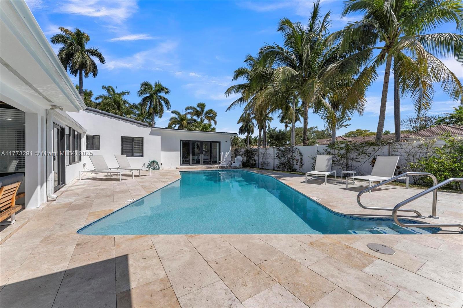 1600 Mayo St, Hollywood FL 33020