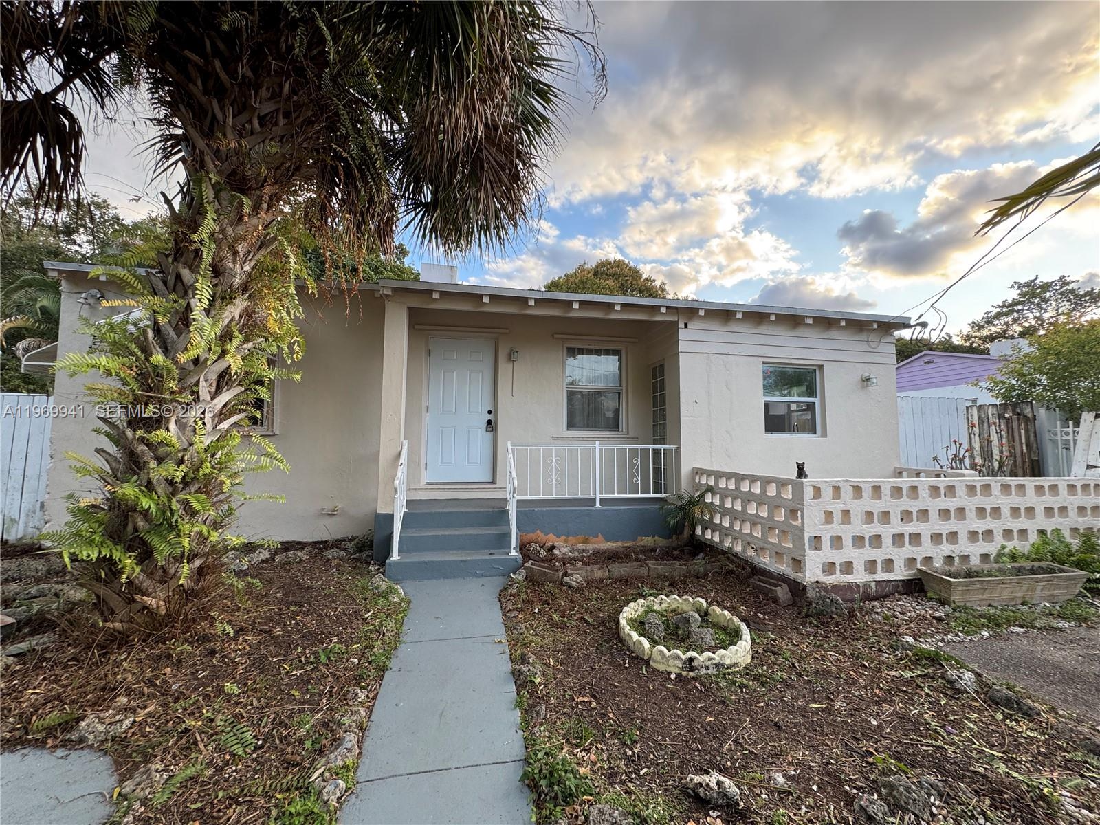 748 NE 127th St, North Miami FL 33161
