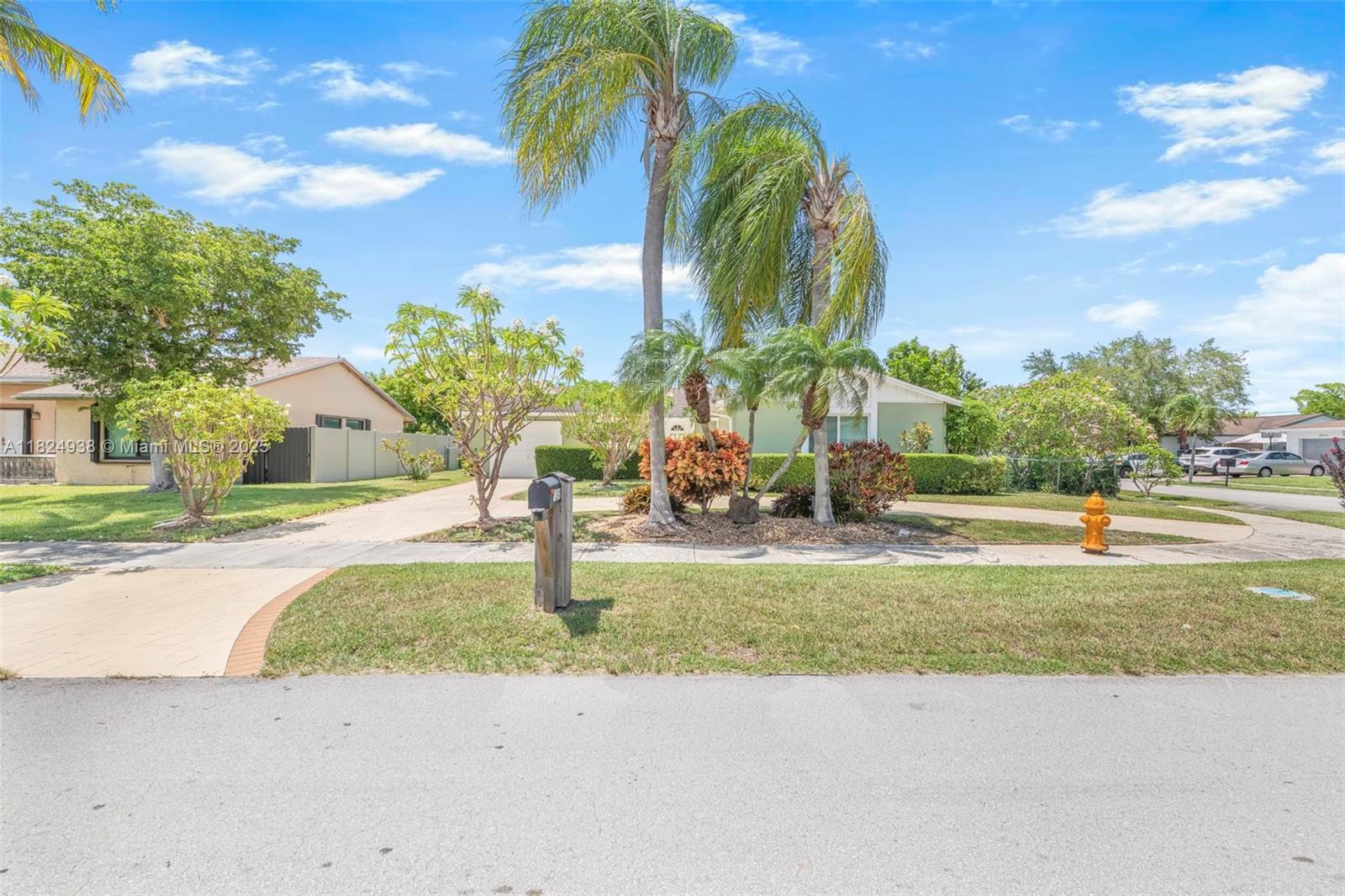13245 SW 86th Ln, Miami FL 33183