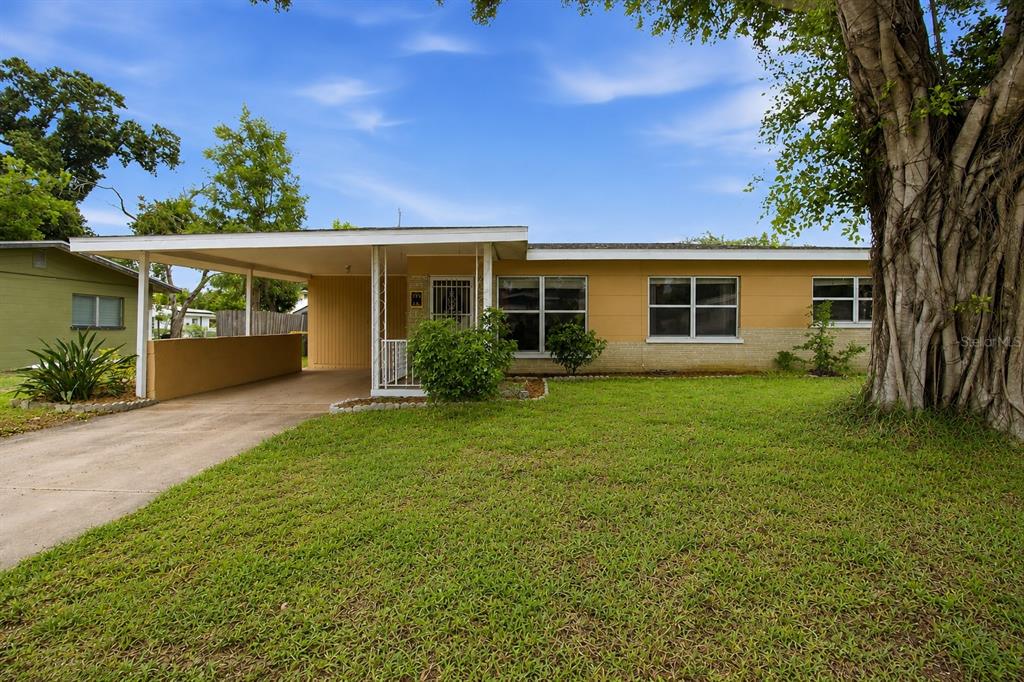 330 CROSBY COURT