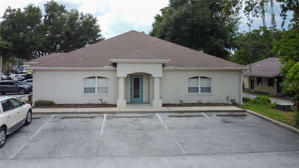 2004 THONOTOSASSA ROAD UNIT 101