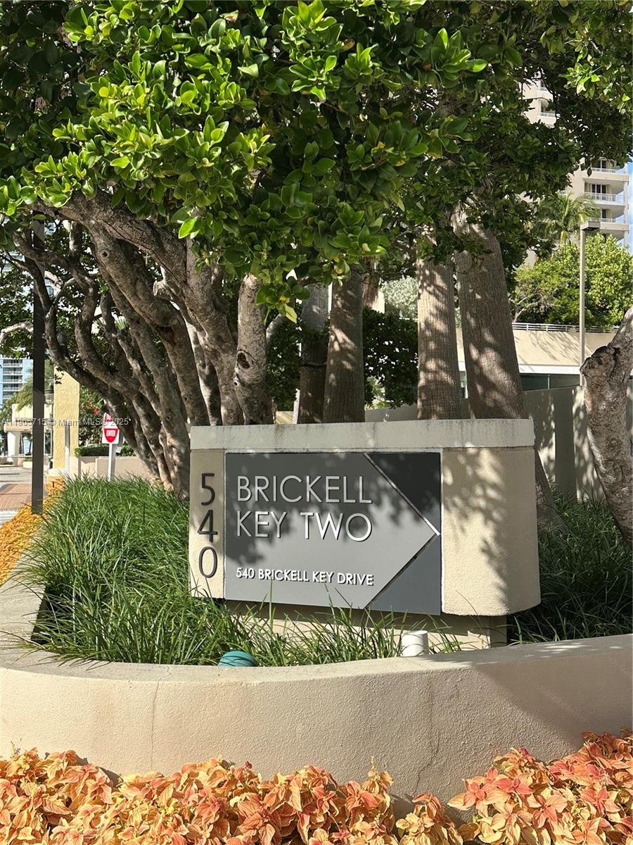 540 Brickell Key Dr # 1706, Miami FL 33131