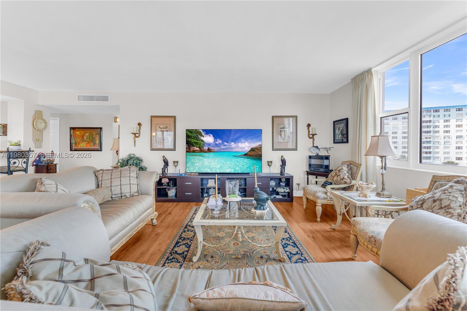 3800 Hillcrest Dr # 511, Hollywood FL 33021