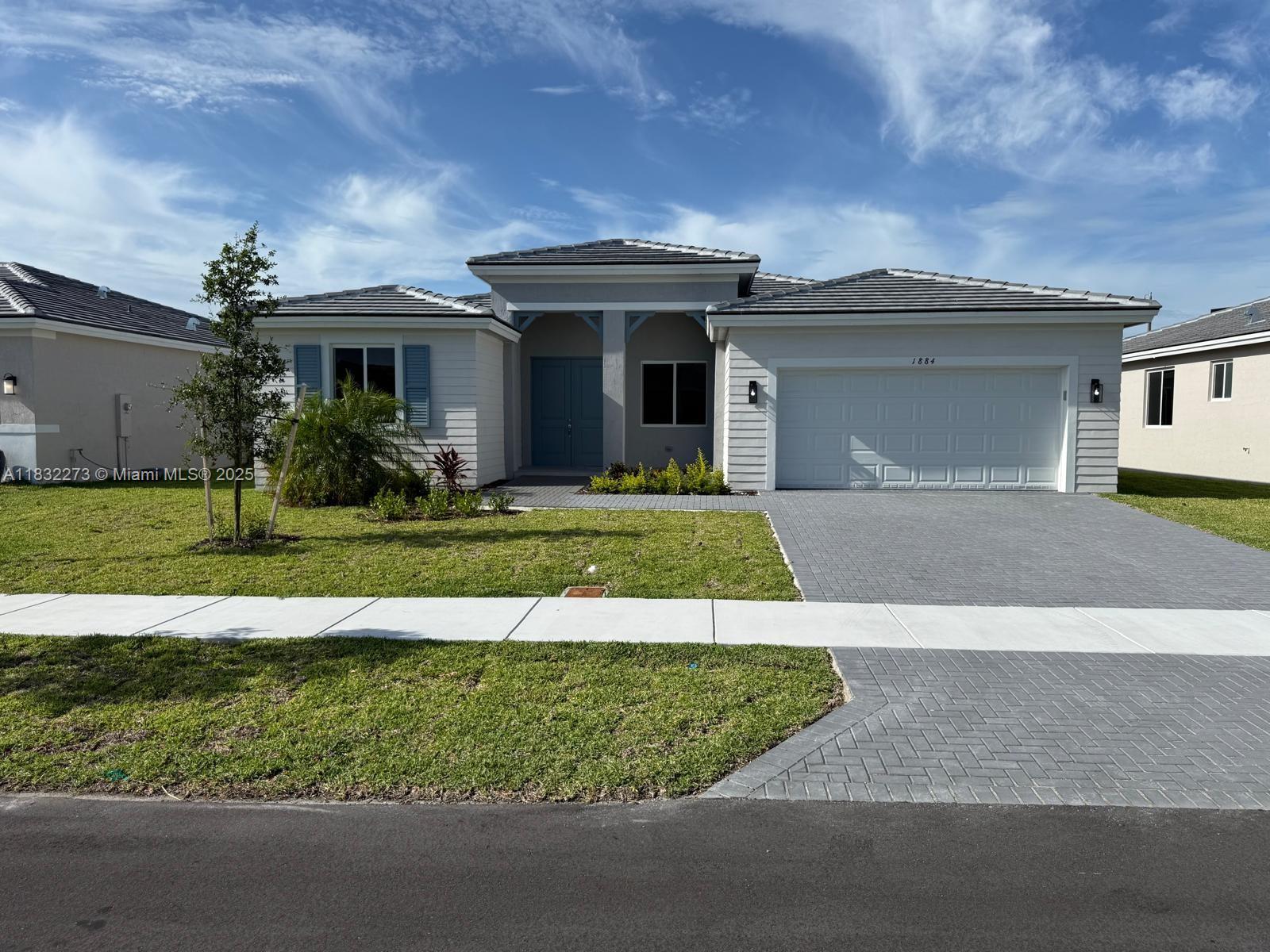 1884 NE 1st St, Homestead FL 33033