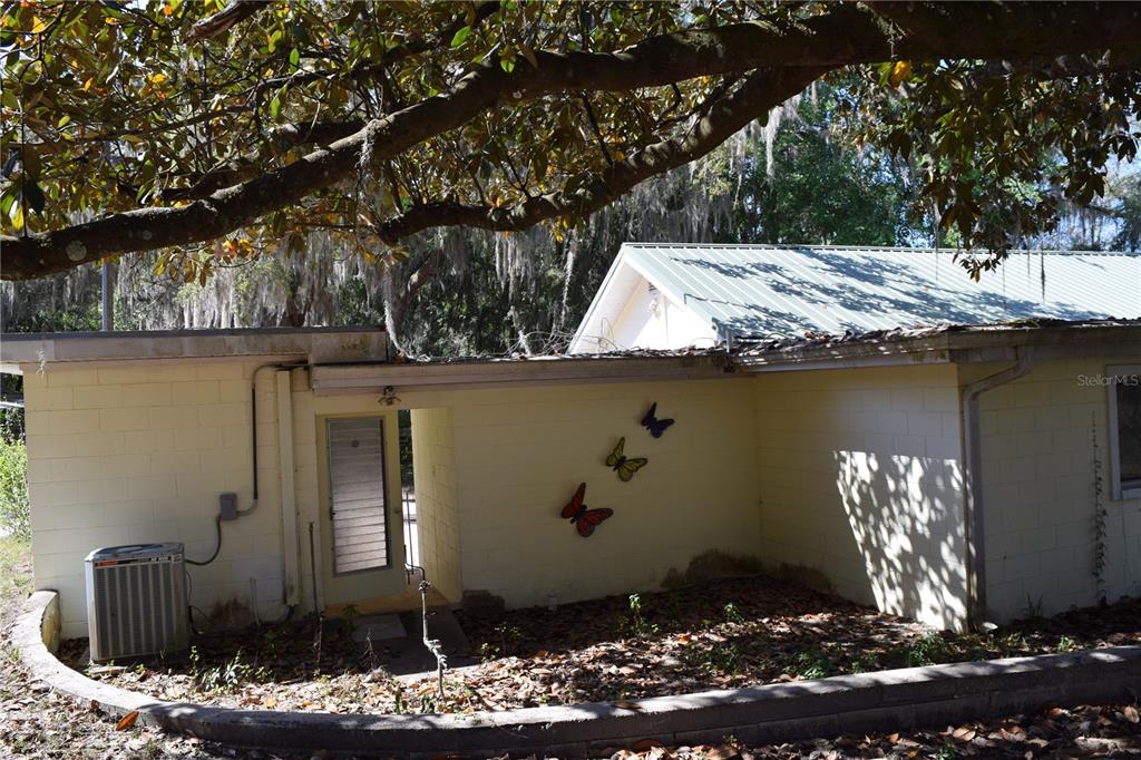 121 AWEEMA WAY, MELROSE, FL — photo 3 of 30