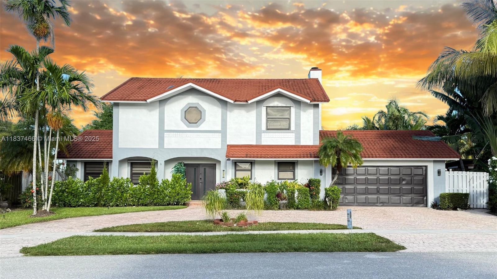 6381 Falconsgate Ave, Davie FL 33331