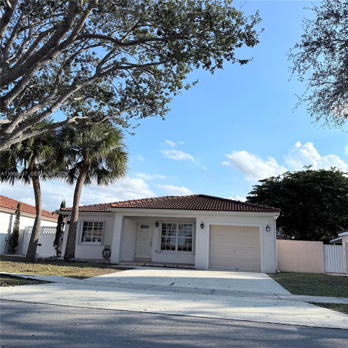 9130 NW 193rd St, Hialeah FL 33018