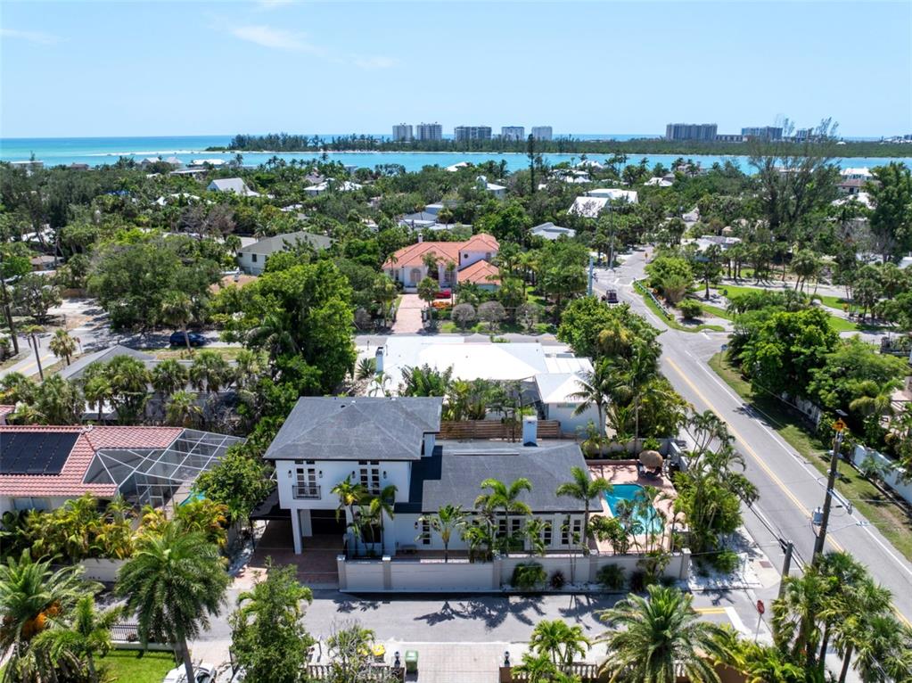 324 SIESTA DRIVE